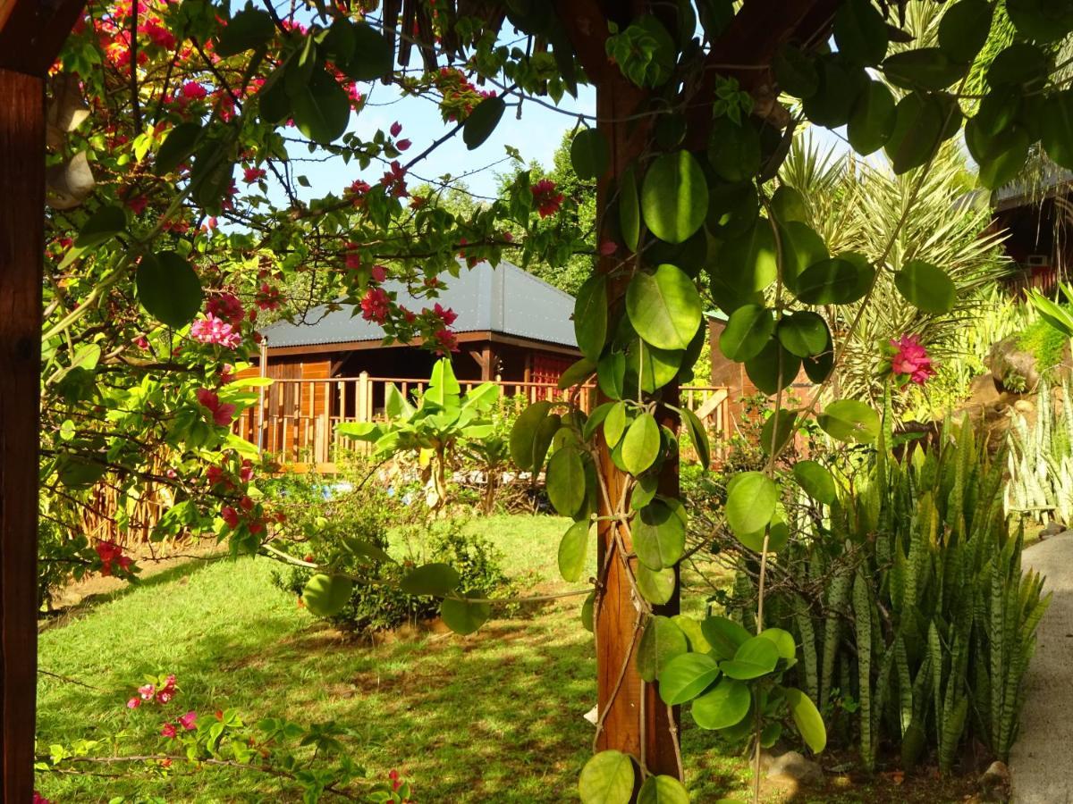 Le Matelot De La Baie Villa Десе Екстериор снимка